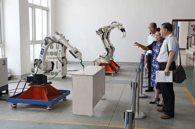 维多利亚老品牌vic(集团)官方网站