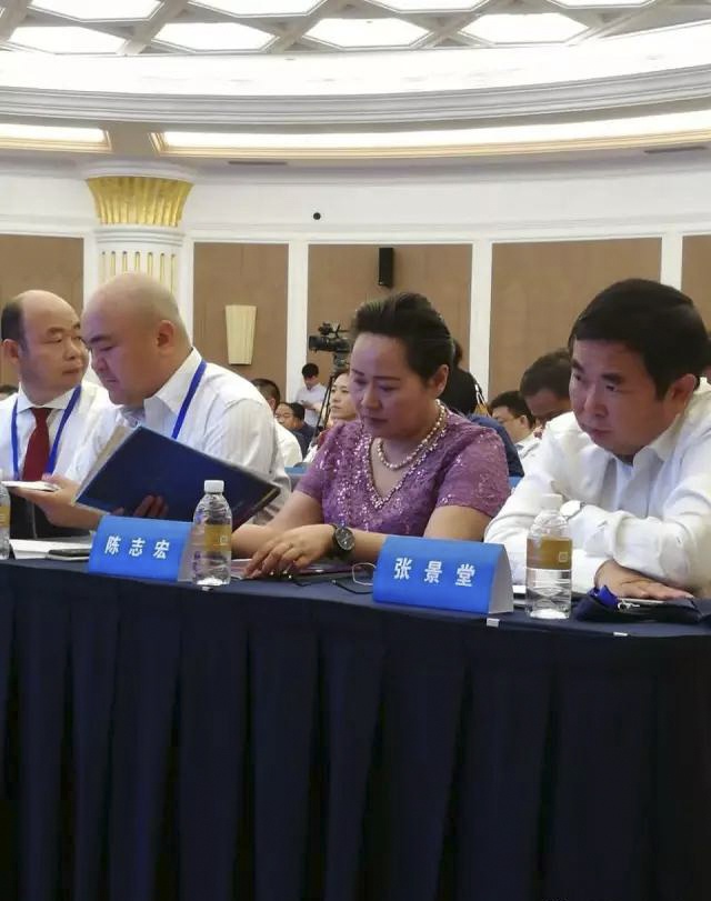 维多利亚老品牌vic(集团)官方网站