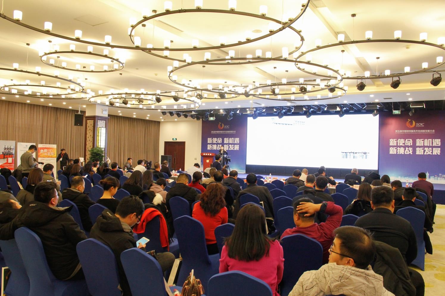 维多利亚老品牌vic(集团)官方网站